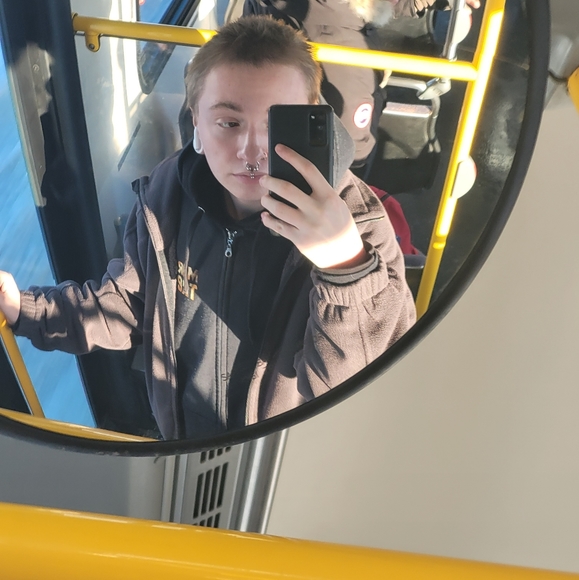 Meet your Posher, Ty - Picture 1 of 1